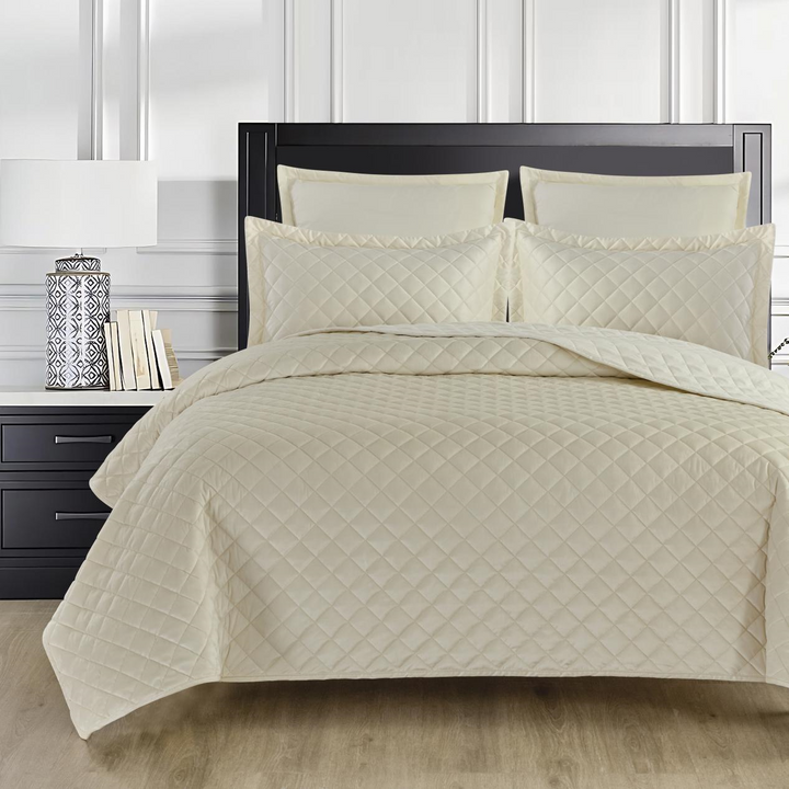 Anne White Velvet Coverlet